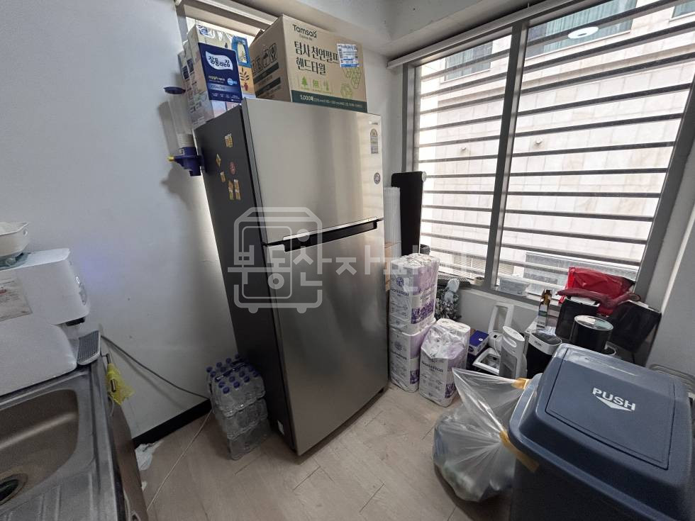 서울 강남구 논현동 강남구청역 도보 3분 초역세권 이면 외관 깔끔한 무권리 2층 사무실/상가임대 월세 매물번호 32448 사진 2
