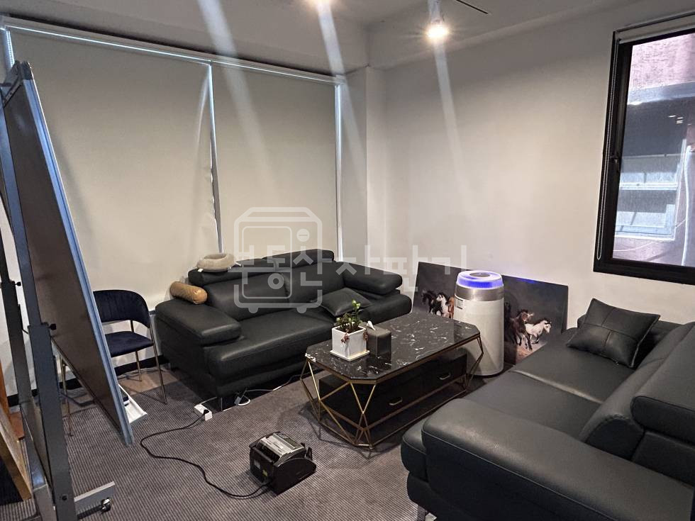 서울 강남구 논현동 강남구청역 도보 3분 초역세권 이면 외관 깔끔한 무권리 2층 사무실/상가임대 월세 매물번호 32448 사진 4