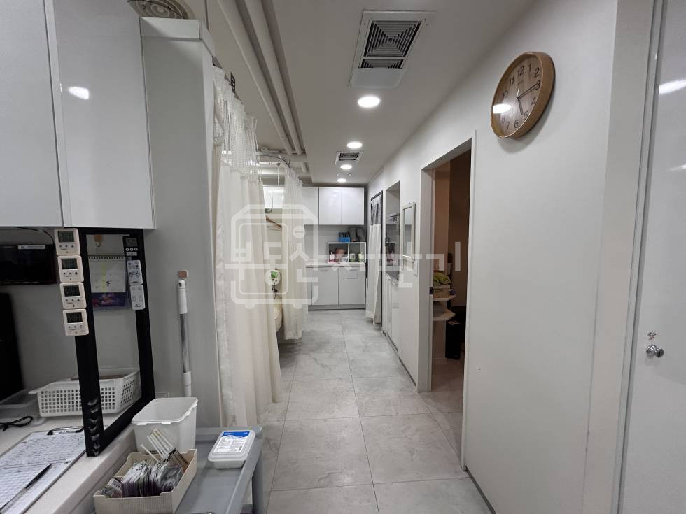 서울 서초구 서초동 무권리, 강남역 3분, 초역세권, 7층 임대 월세 매물번호 31288 사진 2