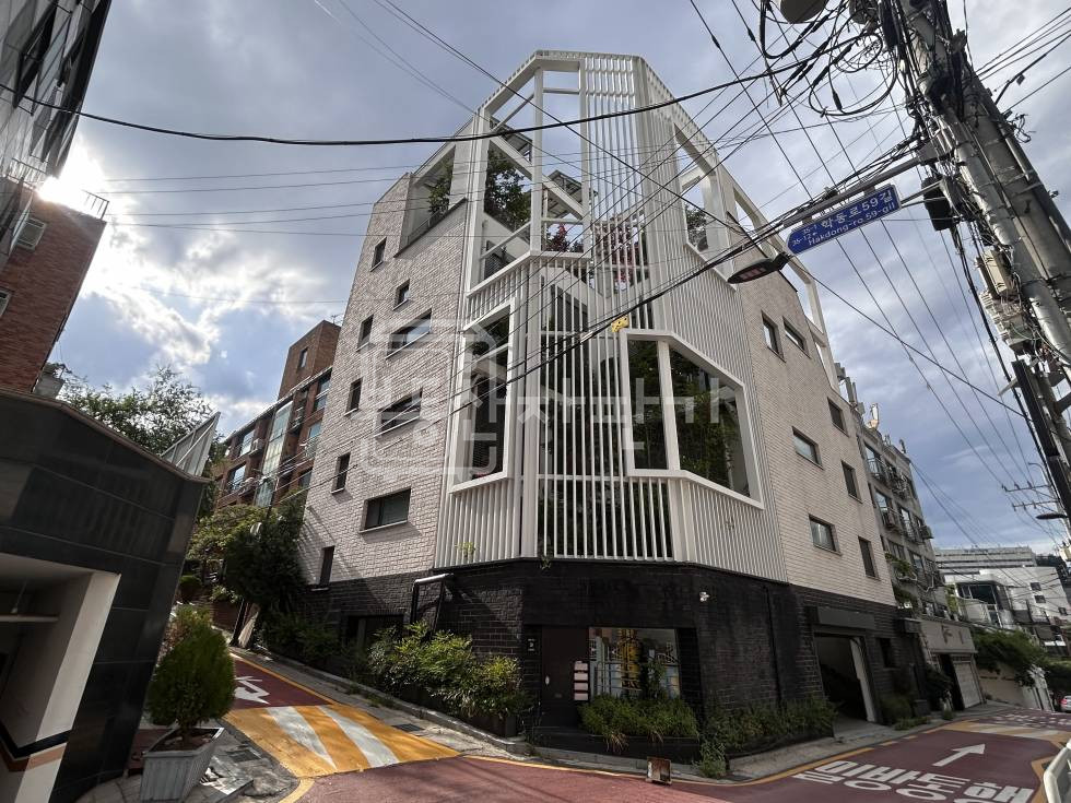 서울 강남구 청담동 무권리, 층고 5.1M, 강남구청역 7분, 역세권, 지하2층 임대 월세 매물번호 30469 사진 1