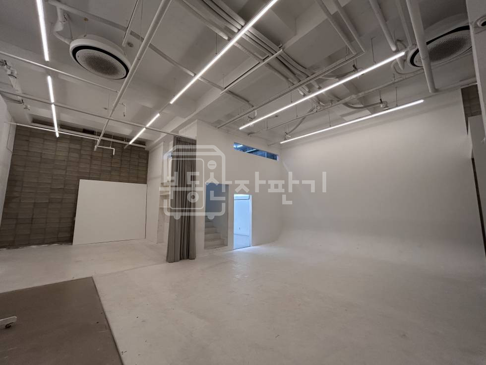 서울 강남구 청담동 무권리, 층고 5.1M, 강남구청역 7분, 역세권, 지하2층 임대 월세 매물번호 30469 사진 2