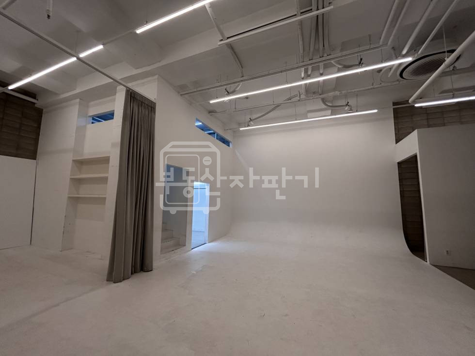 서울 강남구 청담동 무권리, 층고 5.1M, 강남구청역 7분, 역세권, 지하2층 임대 월세 매물번호 30469 사진 3