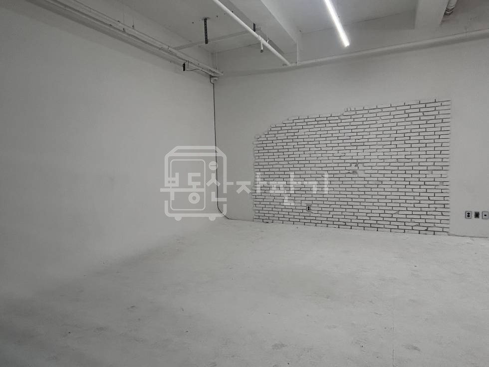 서울 강남구 역삼동 무권리, 역삼역 7분, 역세권, 높은층고, 지하2층 임대 월세 매물번호 30042 사진 4