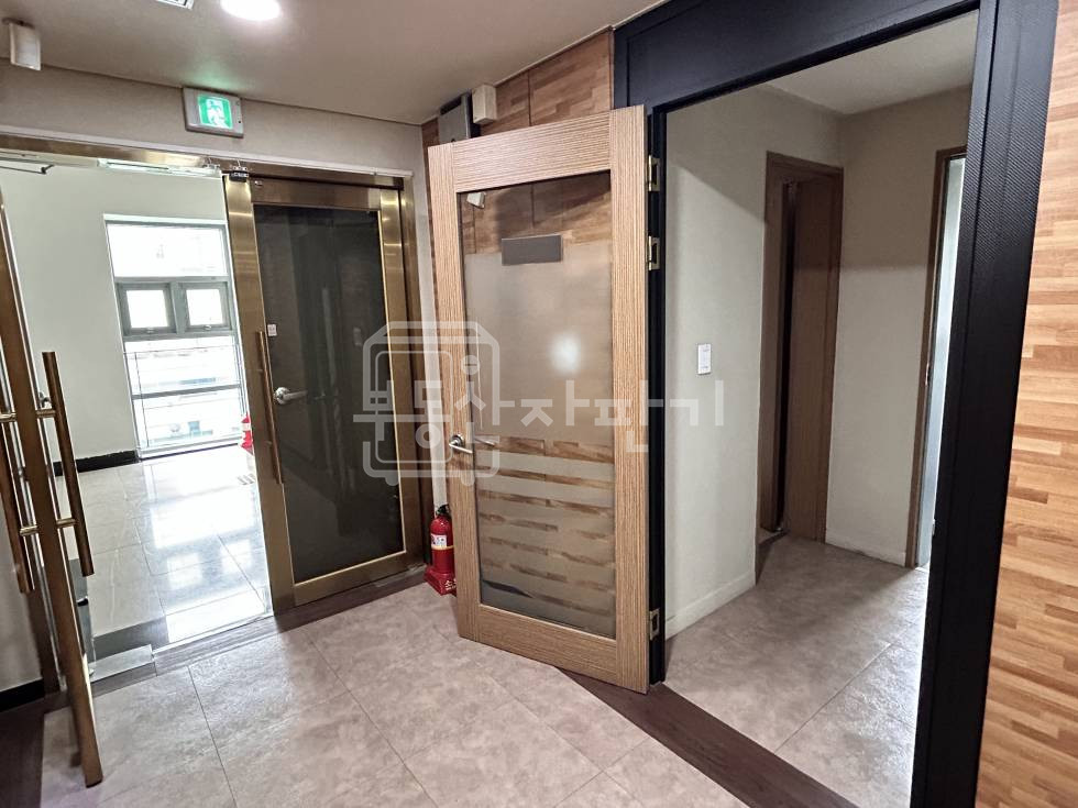 서울 강남구 역삼동 뱅뱅사거리 인근 대로변 방 많은 6층 사무실 임대 월세 매물번호 29182 사진 5