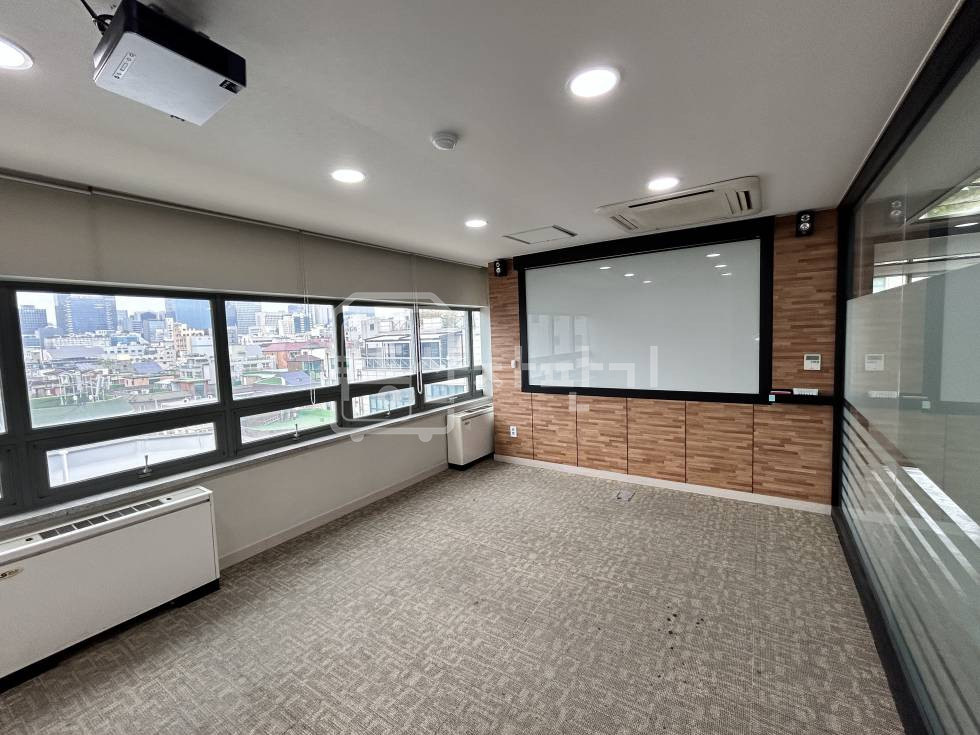 서울 강남구 역삼동 뱅뱅사거리 인근 대로변 방 많은 6층 사무실 임대 월세 매물번호 29182 사진 7