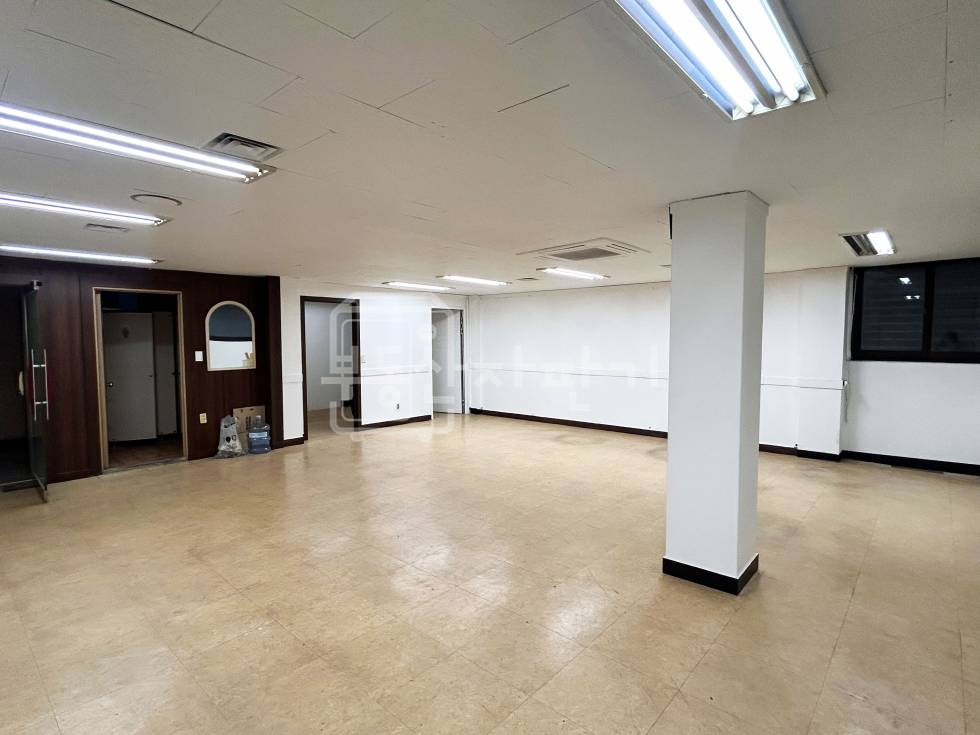 서울 강남구 대치동 삼성역 도보 10분 역세권 2층 사무실 임대 월세 매물번호 29065 사진 1