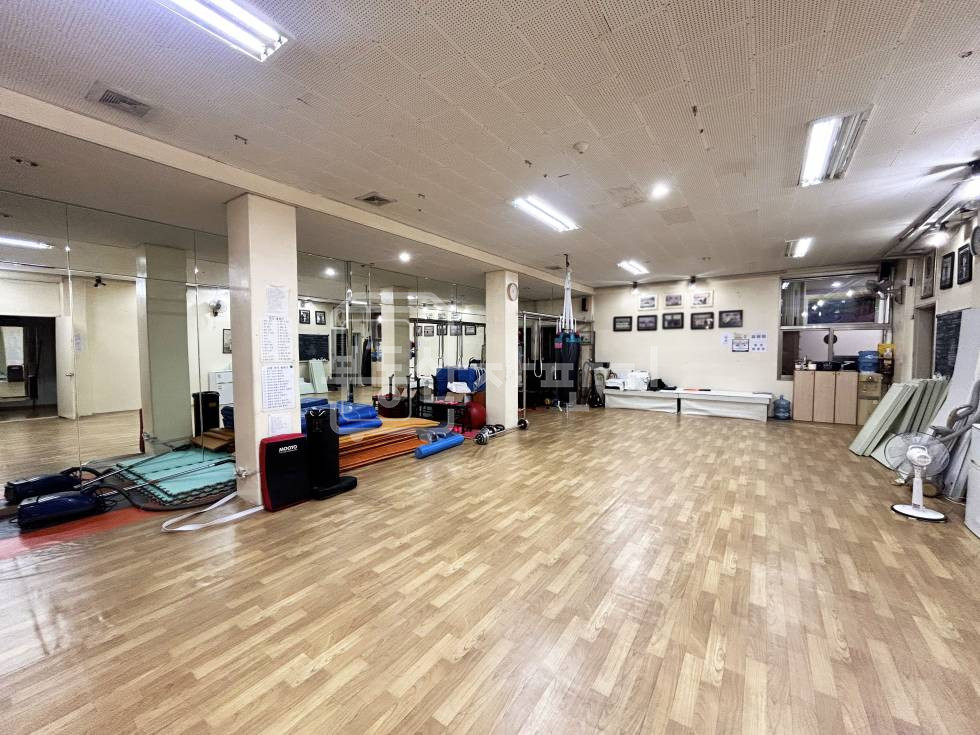 서울 강남구 대치동 삼성역 도보 2분 즉시입주 가능한 지하 1층 상가 임대 월세 매물번호 13901 사진 3