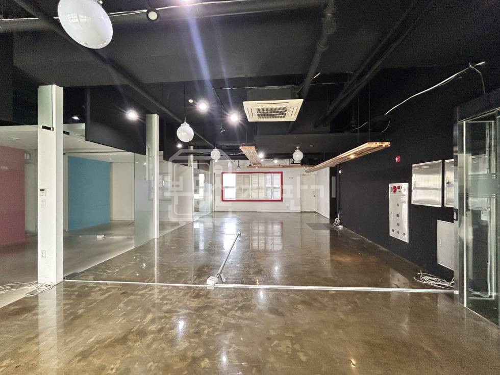 서울 강남구 역삼동 2호선 역삼역 도보 3분거리 초역세권 대로변 건물 6층 임대 월세 매물번호 29027 사진 2