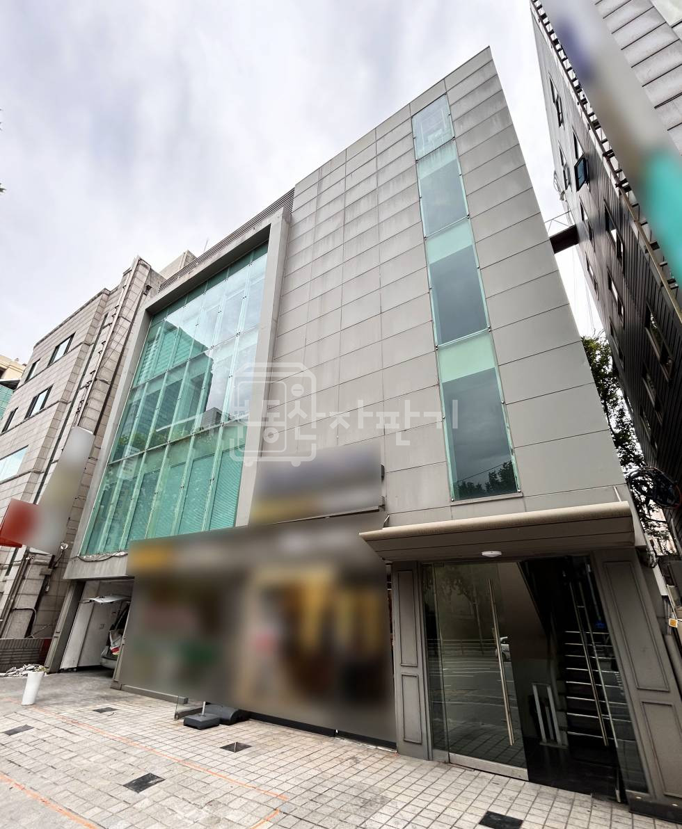 서울 강남구 대치동 삼성역 도보 12분 대로변에 위치한 소형 사무실 5층 월세 매물번호 28993 사진 1