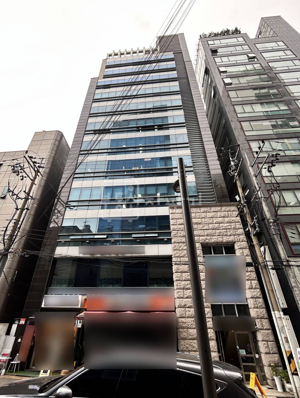서울 강남구 대치동 2호선 삼성역 도보 8분 테헤란로 이면도로에 위치한 3층 사무실 월세 매물번호 28990 사진 2