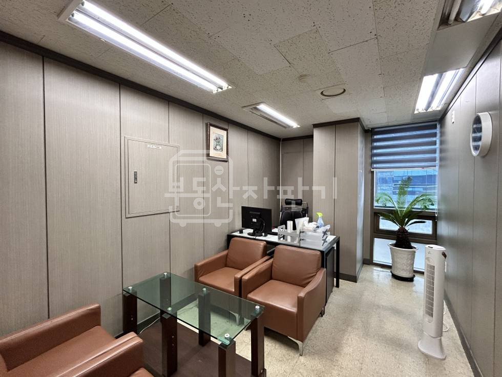 서울 강남구 대치동 2호선 삼성역 도보 8분 테헤란로 이면도로에 위치한 3층 사무실 월세 매물번호 28990 사진 8