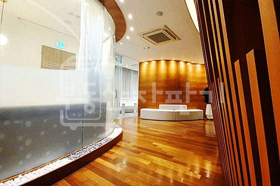 서울 강남구 청담동 7호선 청담역 대로변 넓은 5층 임대 월세 매물번호 28977 사진 1