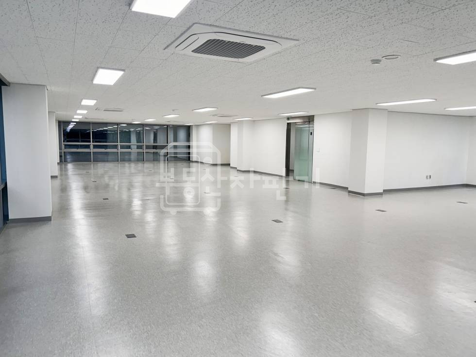 서울 강남구 대치동 2호선 삼성역 도보 9분 , 포스코사거리 정류장 도보 5분 역세권 중대형사무실 4층 월세 매물번호 28770 사진 6