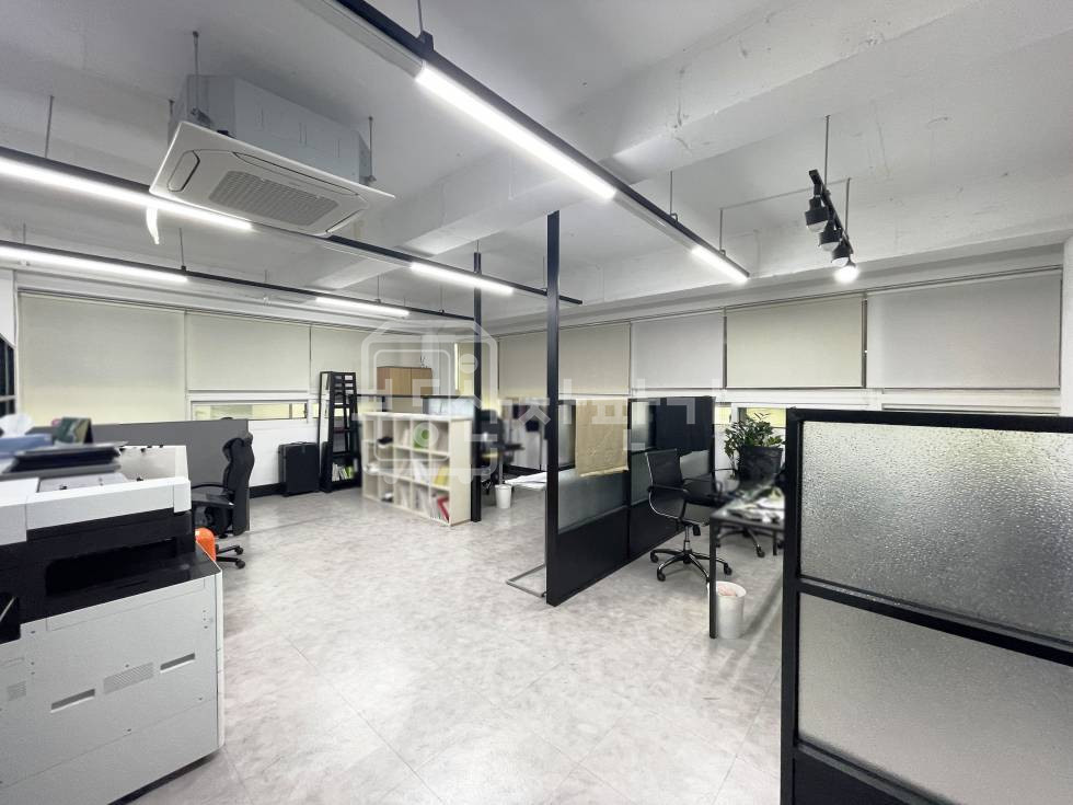 서울 강남구 논현동 무권리, 논현역 6분, 역세권, 2층 임대 월세 매물번호 32557 사진 2