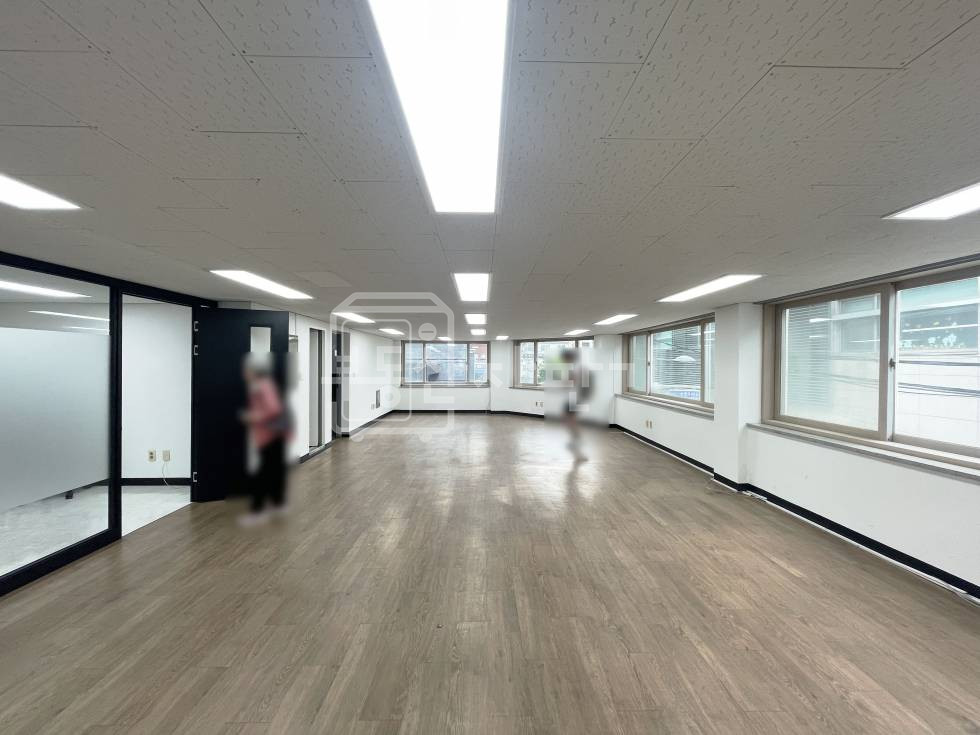 서울 강남구 역삼동 무권리, 구역삼세무서사거리 인근, 2층 임대 월세 매물번호 32562 사진 1