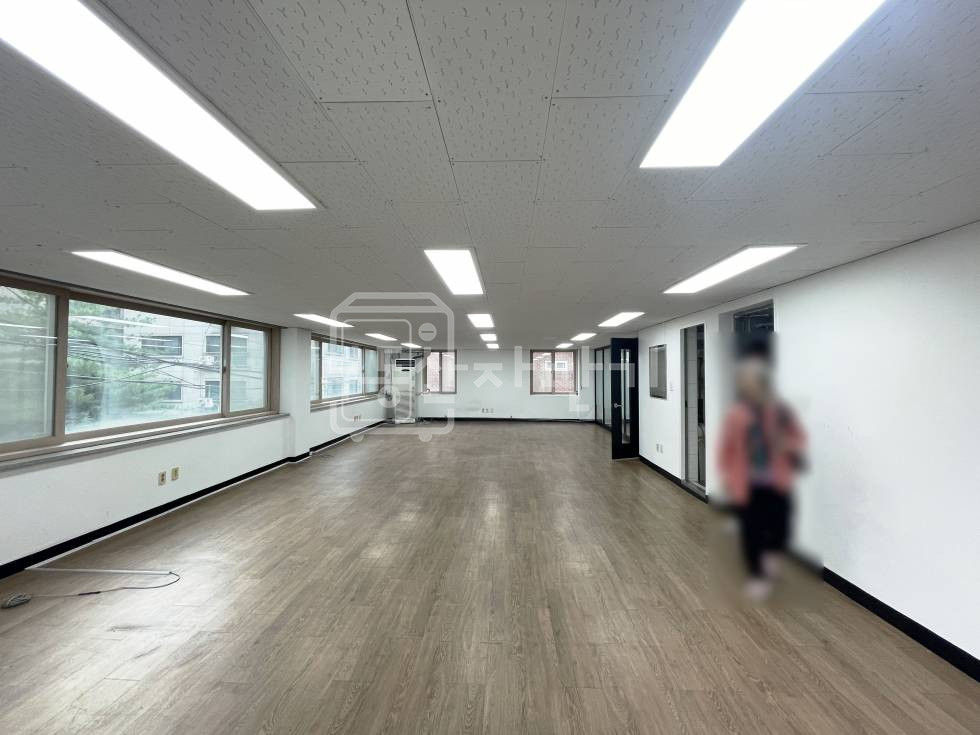 서울 강남구 역삼동 무권리, 구역삼세무서사거리 인근, 2층 임대 월세 매물번호 32562 사진 2