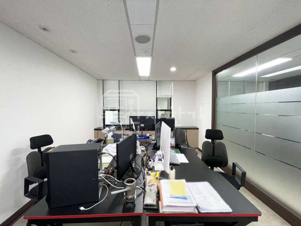 서울 강남구 논현동 무권리, 도산공원사거리 인근, 4층 임대 월세 매물번호 32550 사진 4