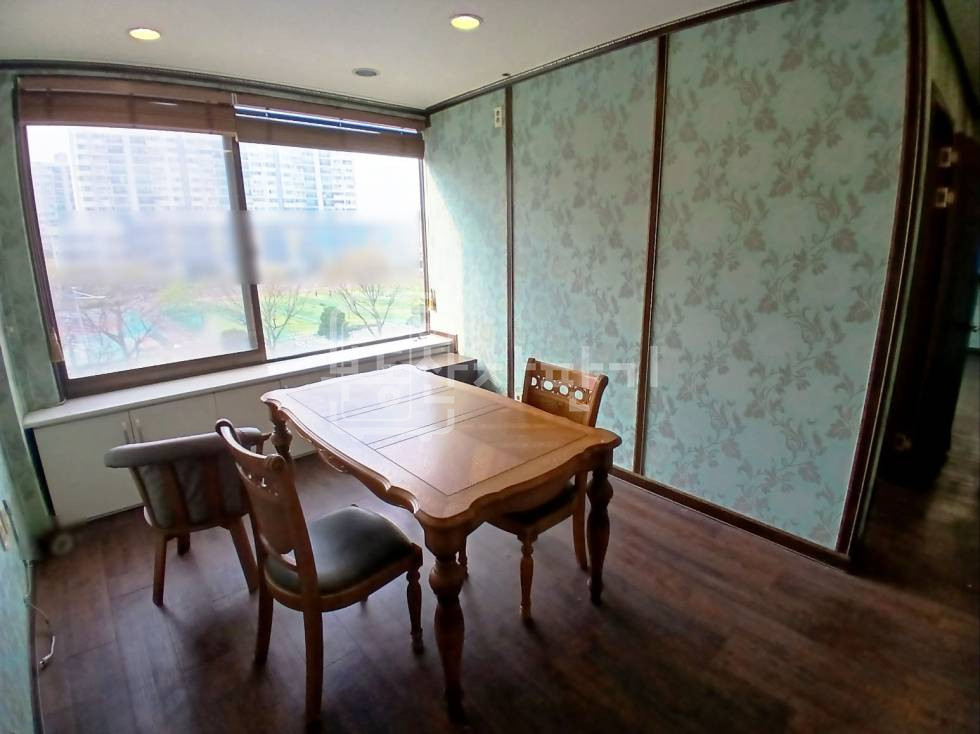 서울 강남구 신사동 무권리, 압구정역 10분, 역세권, 4층 임대 월세 매물번호 30824 사진 2