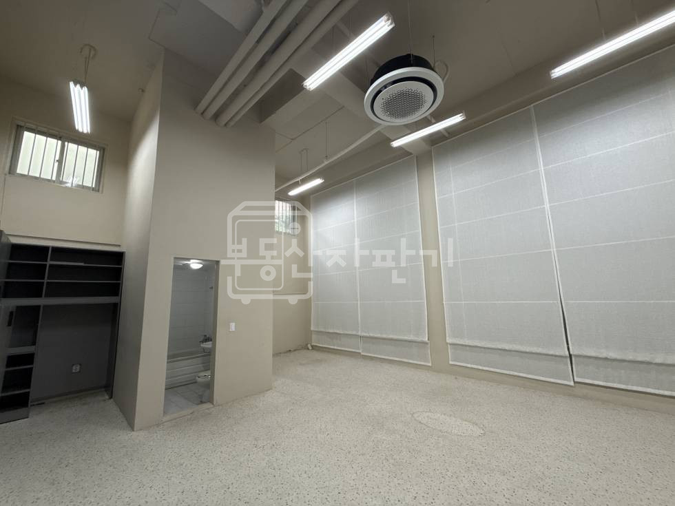 서울 강남구 청담동 무권리, 높은층고, 청담동 주민센터인근, 지하1층 임대 월세 매물번호 32696 사진 2