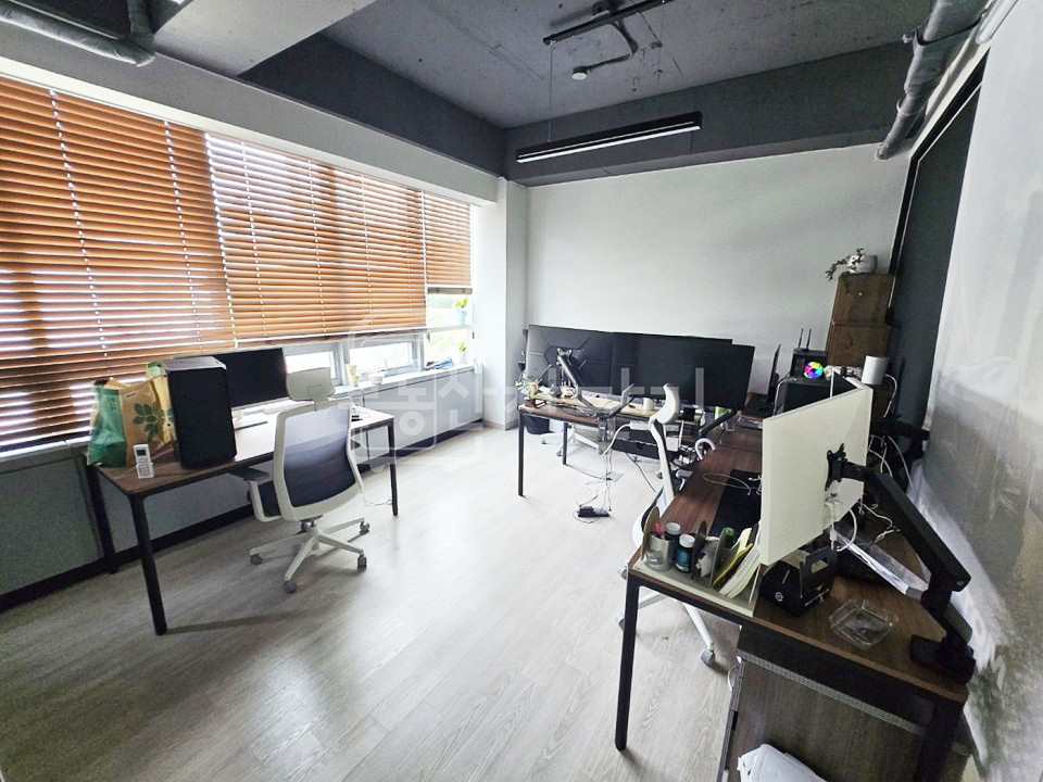 서울 강남구 논현동 강남구청역 6분, 역세권, 세관사거리 인근, S급인테리어 월세 매물번호 31882 사진 2