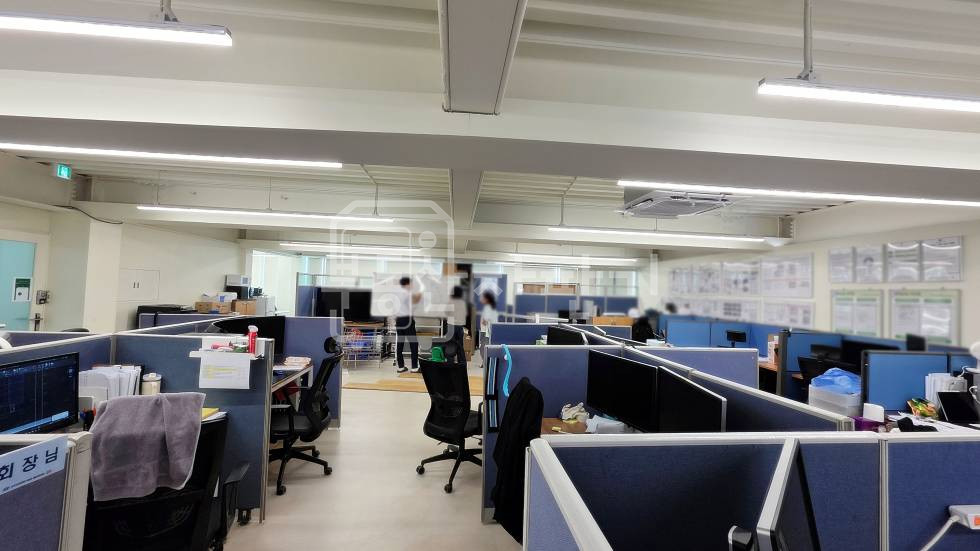 서울 강남구 신사동 압구정로데오역 2분, 초역세권, S급인테리어, 3층 임대 월세 매물번호 32548 사진 1
