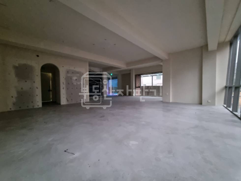 서울 강남구 청담동 무권리, 압구정로데오역 7분, 역세권, 2층 임대 월세 매물번호 32829 사진 2