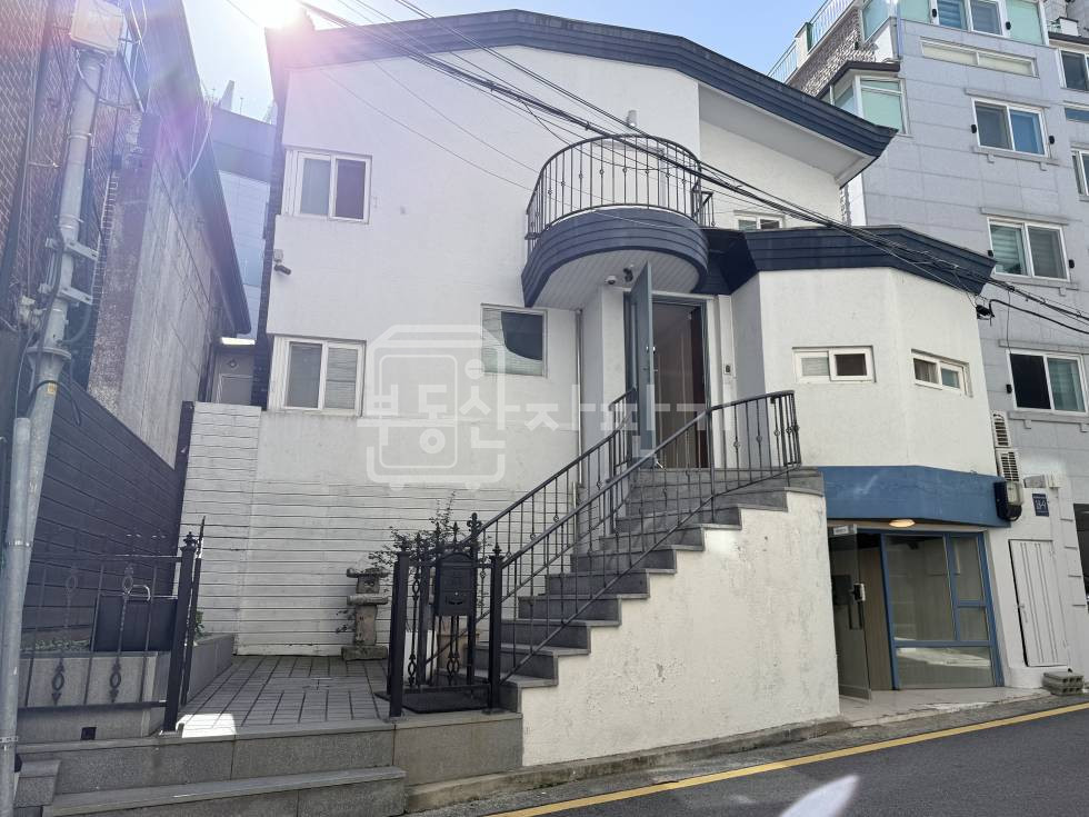 서울 강남구 청담동 청담공원인근, 마당넓은 단독사용, 지하1층~지상2층 통임대 월세 매물번호 32852 사진 19
