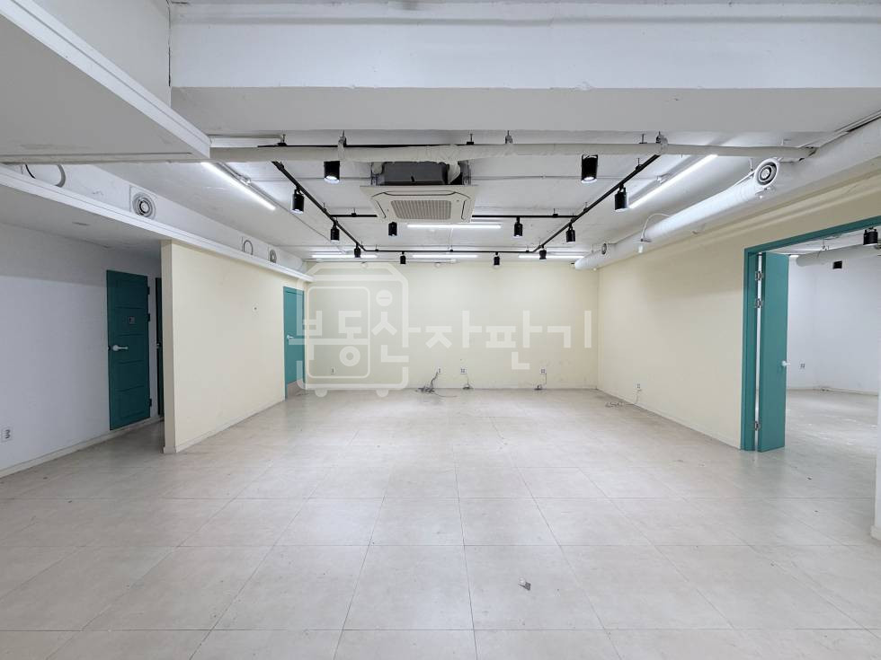 서울 강남구 대치동 무권리, 한티역 4분, 역세권, 지하1층 임대 월세 매물번호 29543 사진 1