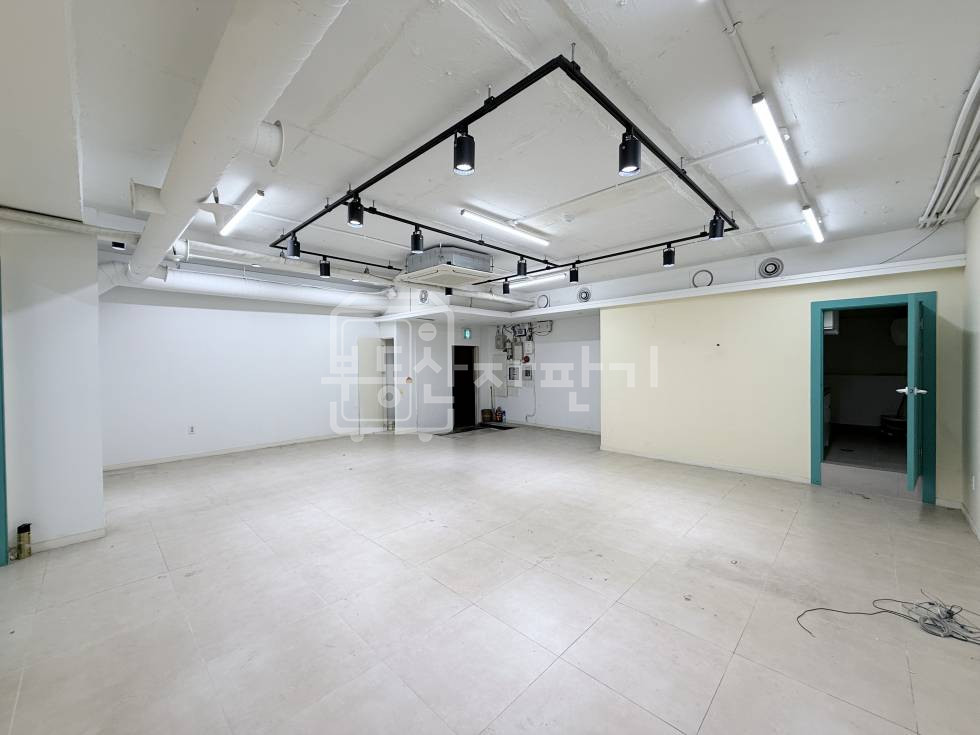 서울 강남구 대치동 무권리, 한티역 4분, 역세권, 지하1층 임대 월세 매물번호 29543 사진 2