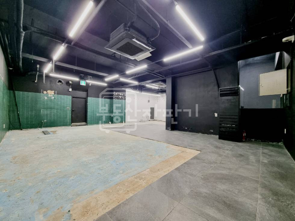 서울 강남구 신사동 무권리, 도산공원 인근, 지하1층 임대 월세 매물번호 32386 사진 4
