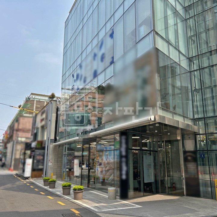 서울 강남구 논현동 무권리, 논현역 3번출구 1분거리, 5층 임대 월세 매물번호 32930 사진 1