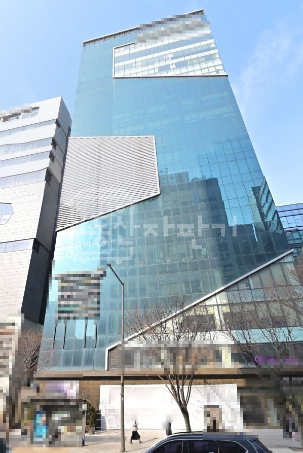 서울 강남구 논현동 무권리 강남구청역 도보 1분 초역세권 8층 임대 월세 매물번호 32966 사진 1