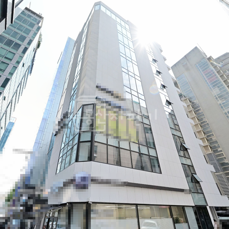 서울 서초구 서초동 교대역 도보 1분 이면도로 6층 신축 첫 입주 월세 매물번호 32971 사진 1