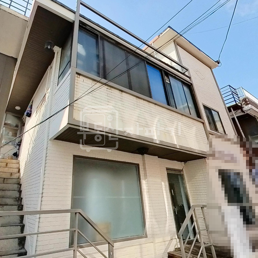 서울 용산구 이태원동 무권리 이태원역 도보 3분 초역세권 이면도로 1층 월세 매물번호 33000 사진 1