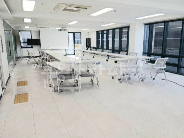 서울 강남구 역삼동 무권리, 역삼역 도보 2분, 초역세권, 11층 임대 월세 매물번호 33001 사진 3