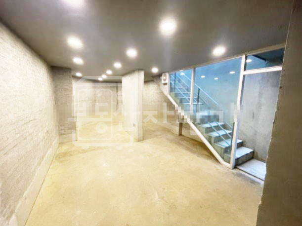 서울 강남구 신사동 신사역 9분, 지상3층~지하1층 단독건물 월세 매물번호 12054 사진 2