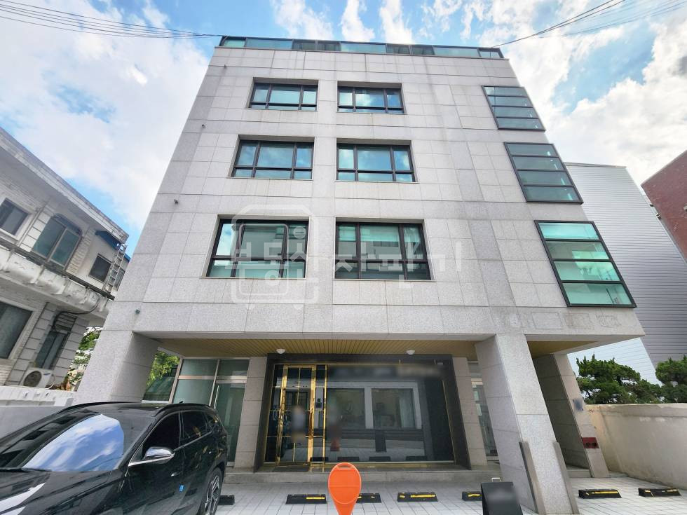 서울 강남구 논현동 무권리, 학동역 5분, 역세권, 지하 1층 임대 월세 매물번호 30356 사진 1