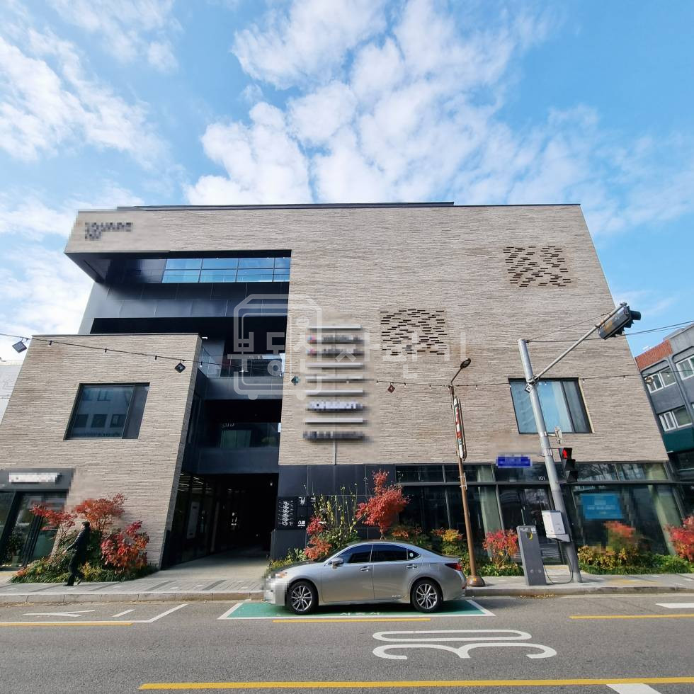 서울 서초구 방배동 무권리 이수역 도보 15분 방배동 카페골목 메인도로 월세 매물번호 33082 사진 1