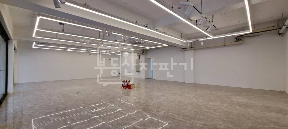 서울 서초구 반포동 무권리 서래마을 까페거리 메인도로 1층 임대 월세 매물번호 33097 사진 4