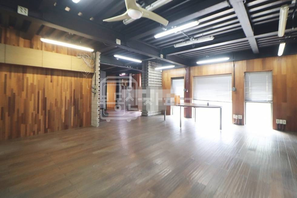 서울 강남구 논현동 무권리, 주차4대, 학동역 도보8분, 1층~2층 통임대 월세 매물번호 31296 사진 3
