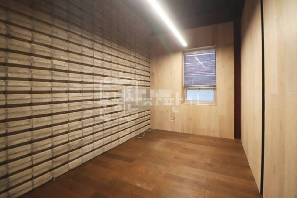 서울 강남구 논현동 무권리, 주차4대, 학동역 도보8분, 1층~2층 통임대 월세 매물번호 31296 사진 7