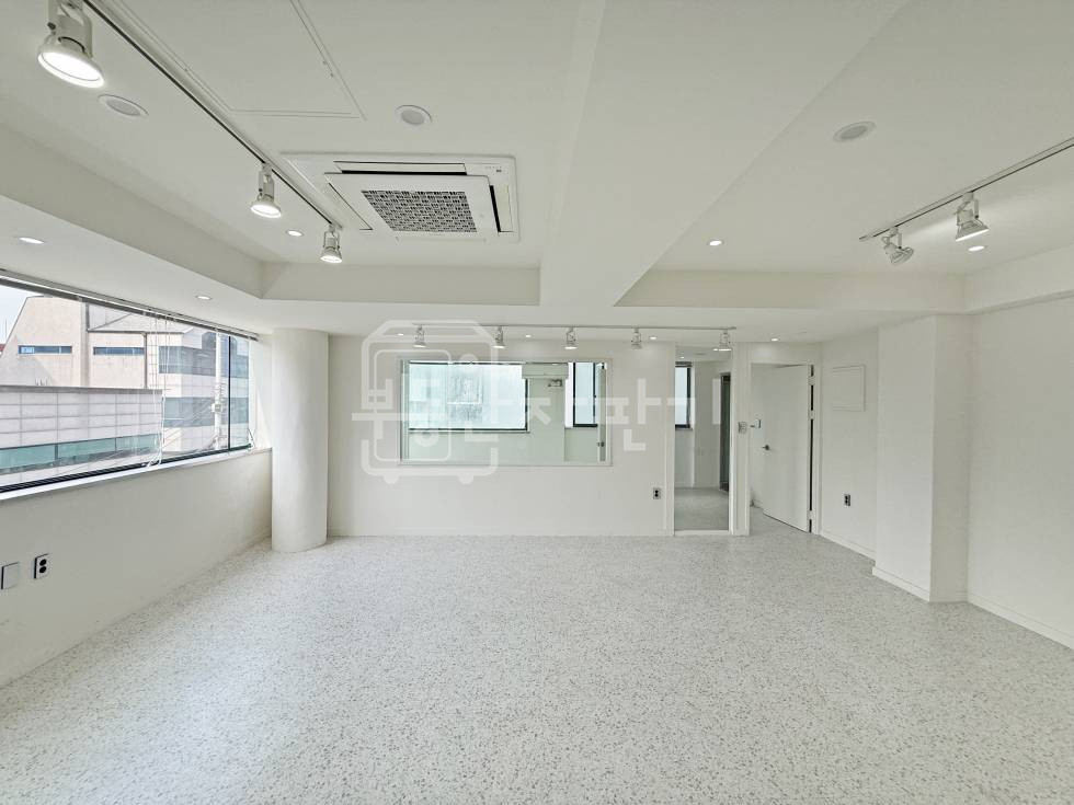 서울 강남구 신사동 무권리, 압구정역 10분, 역세권, 3층 임대 월세 매물번호 31539 사진 3