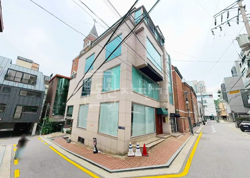 서울 강남구 논현동 강남구청역 8분, 역세권, 2층 임대 월세 매물번호 33232 사진 1