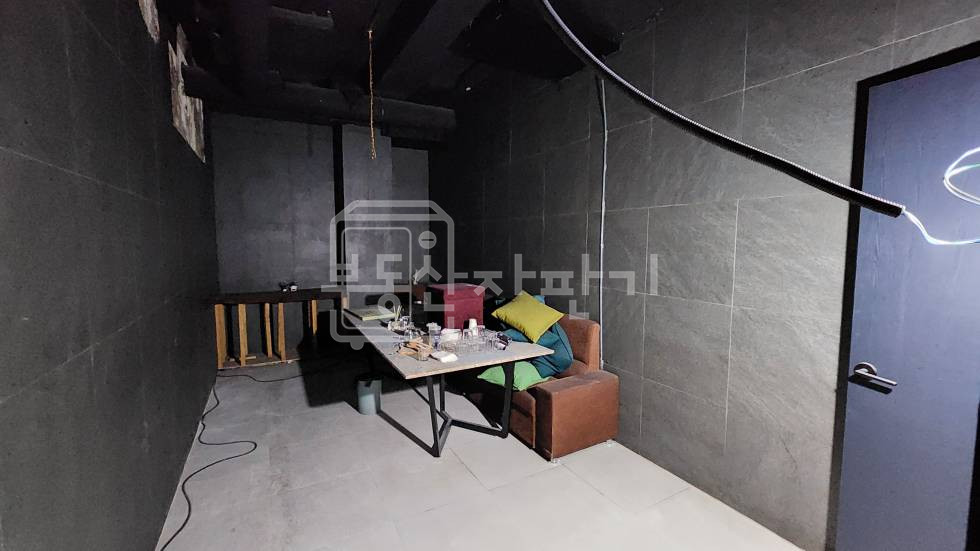 서울 강남구 청담동 청담사거리 인근, 지하1층~지하2층 연층임대 월세 매물번호 33019 사진 5