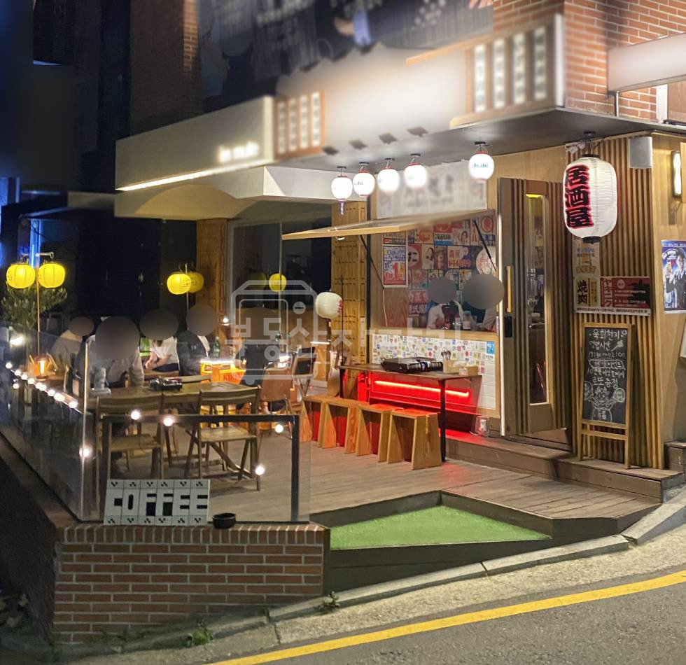 서울 강남구 논현동 신사역 도보 3분, 초역세권, 1층 임대 월세 매물번호 33184 사진 1