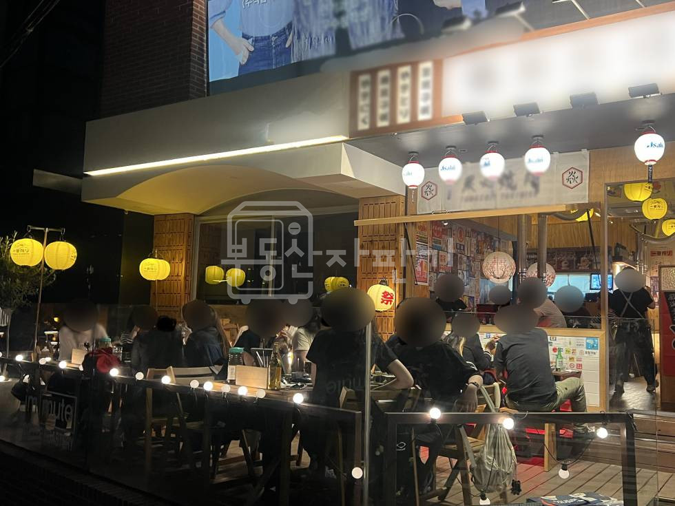 서울 강남구 논현동 신사역 도보 3분, 초역세권, 1층 임대 월세 매물번호 33184 사진 2