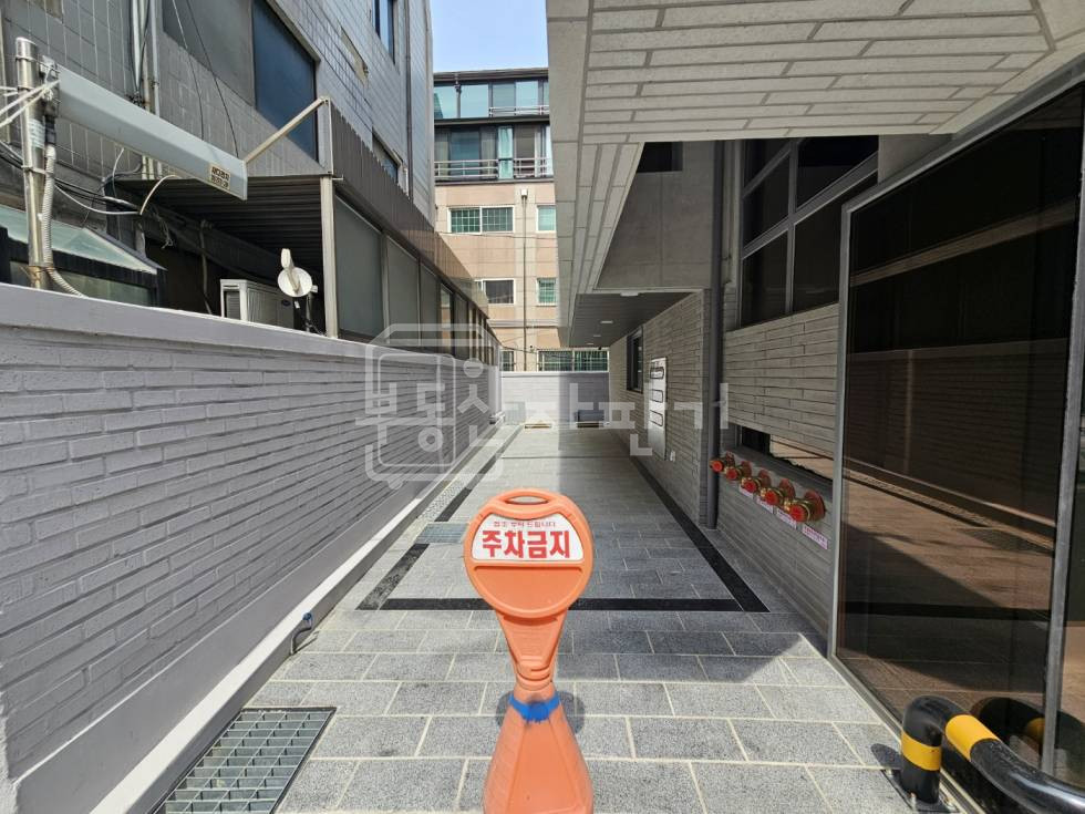 서울 강남구 신사동 압구정역 도보 9분 역세권 이면도로 3층 신축 첫 입주 월세 매물번호 33265 사진 6
