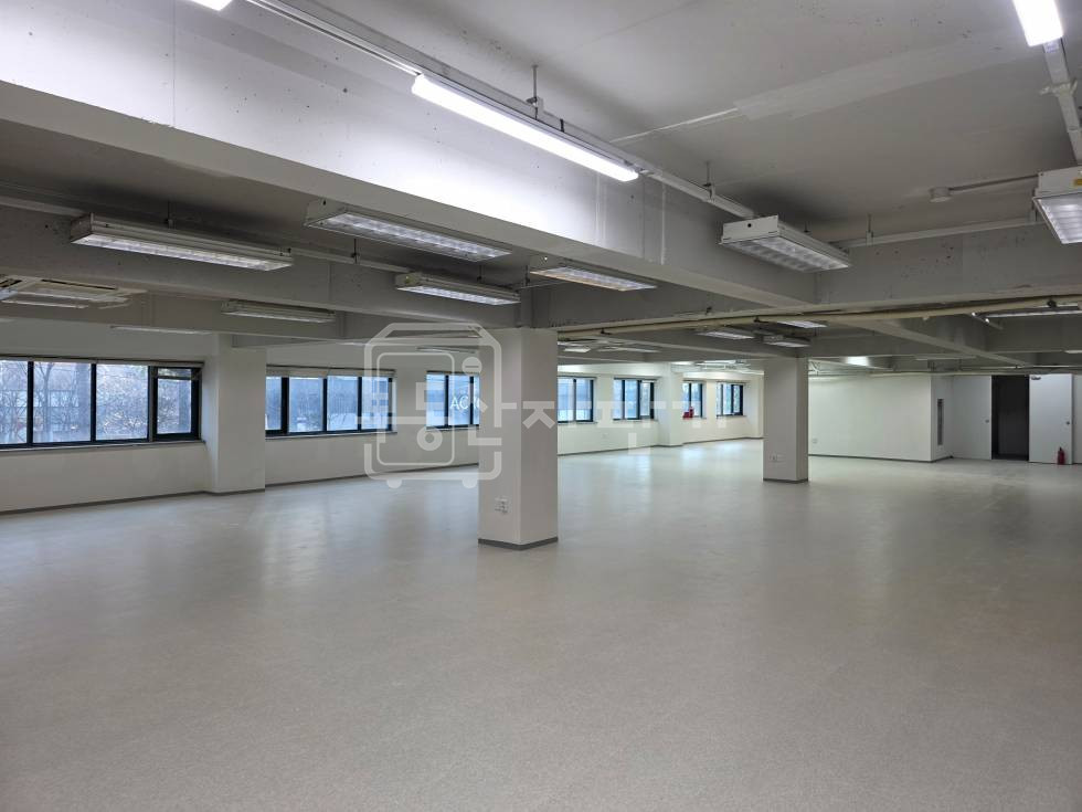 서울 강남구 논현동 무권리금, 선정릉역 도보 8분, 역세권, 2층 전층 임대 월세 매물번호 33279 사진 4