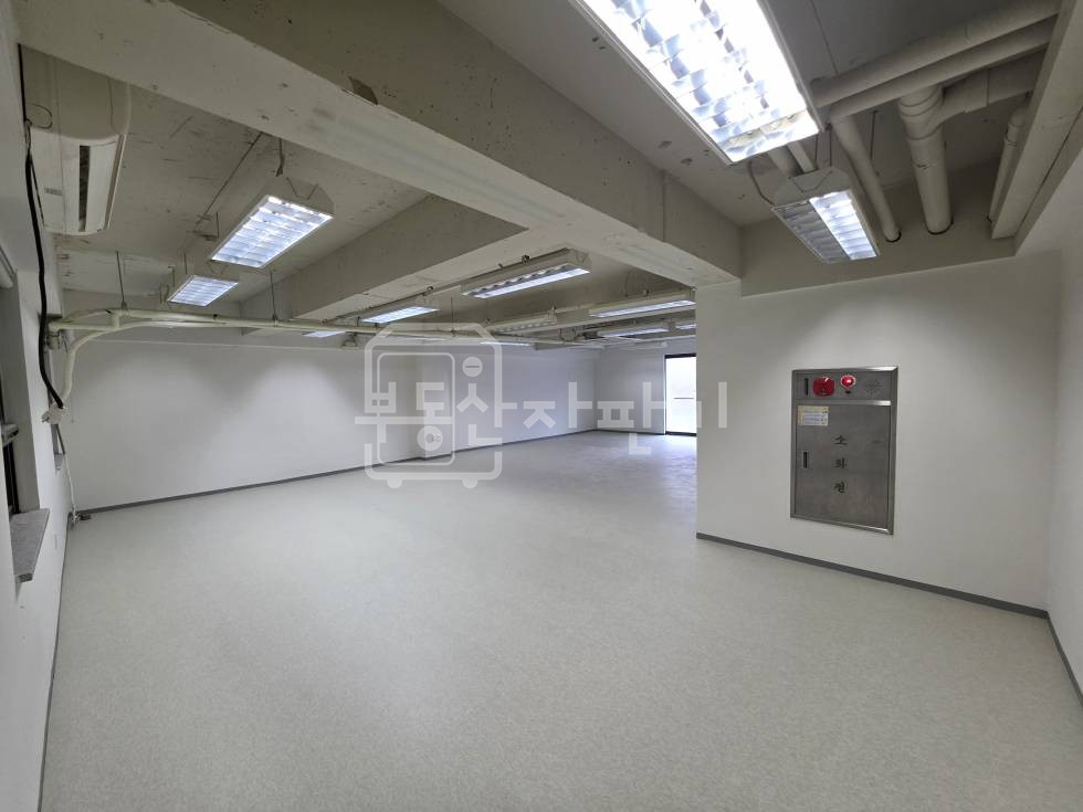 서울 강남구 논현동 무권리금, 선정릉역 도보 7분, 역세권, 1층 임대 일부 월세 매물번호 33275 사진 3