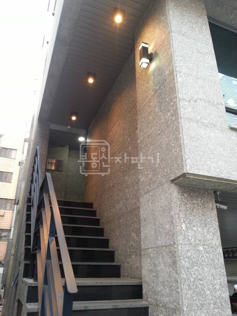 서울 서초구 반포동 무권리, 신논현역 도보 6분, 역세권, 2층 임대 월세 매물번호 33296 사진 3